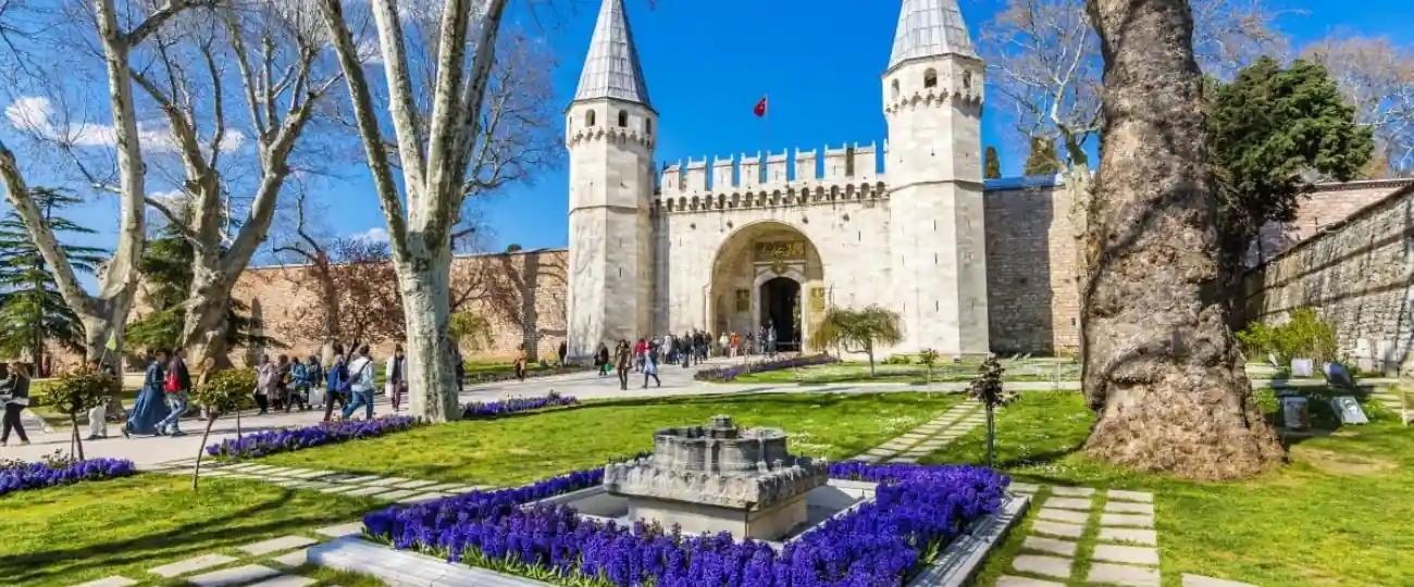 Basilica Cistern Hagia Sophia Topkapi Palace Dolmabahce Palace Combo Tickets